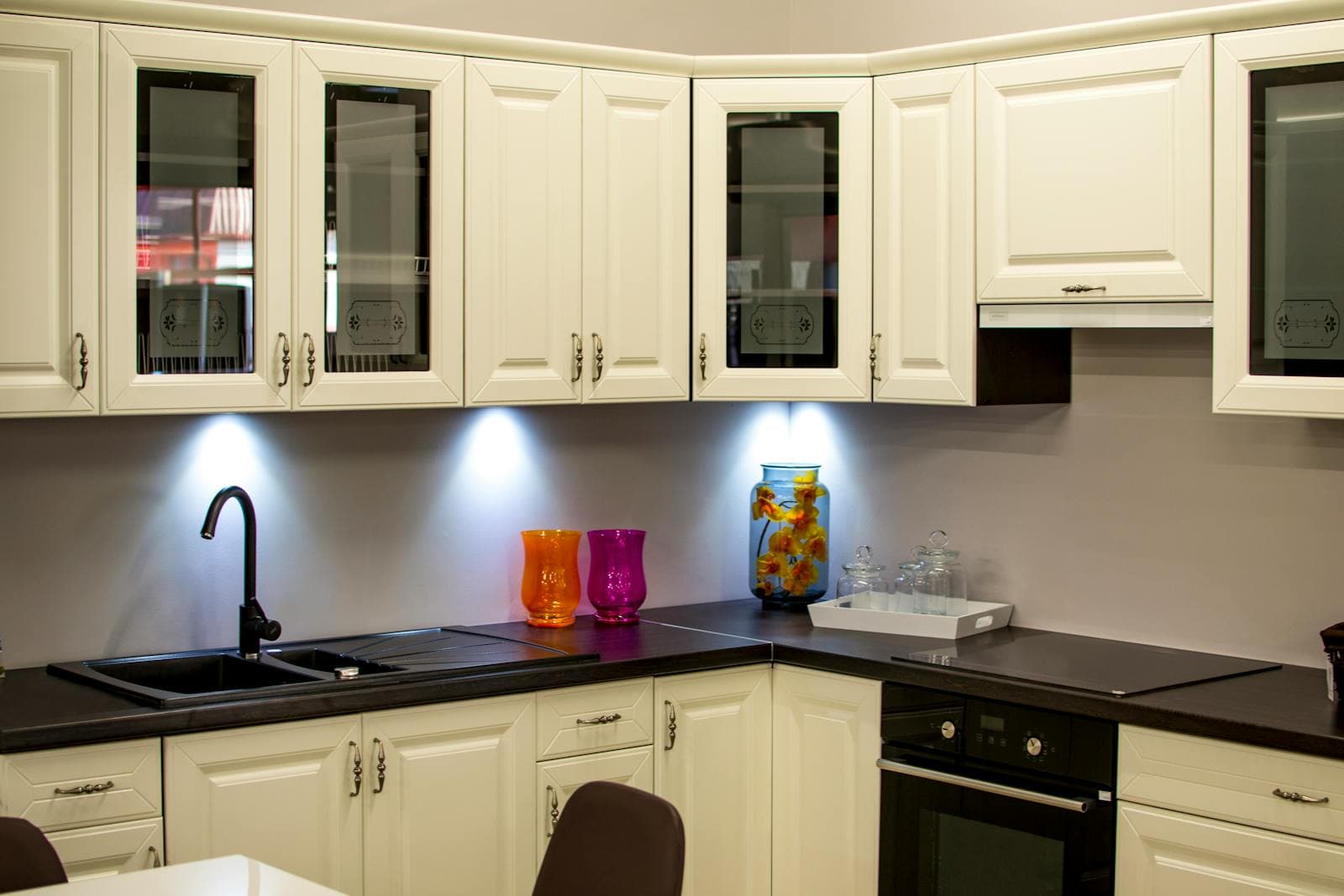 Cabinet Refinishing Cost in Sacramento: Stain, Paint & Spray Pricing (2026)