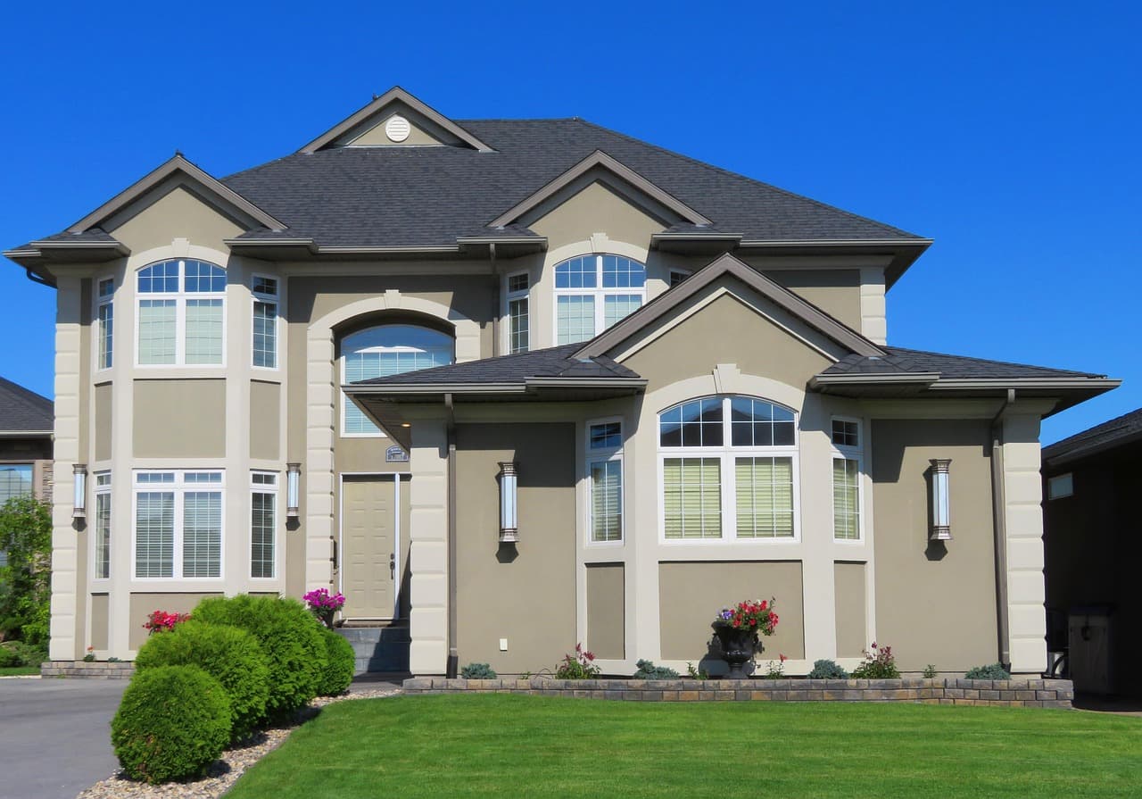 Elastomeric Paint for Stucco in Sacramento: Worth It?